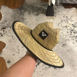 New with defects Roxy straw hat